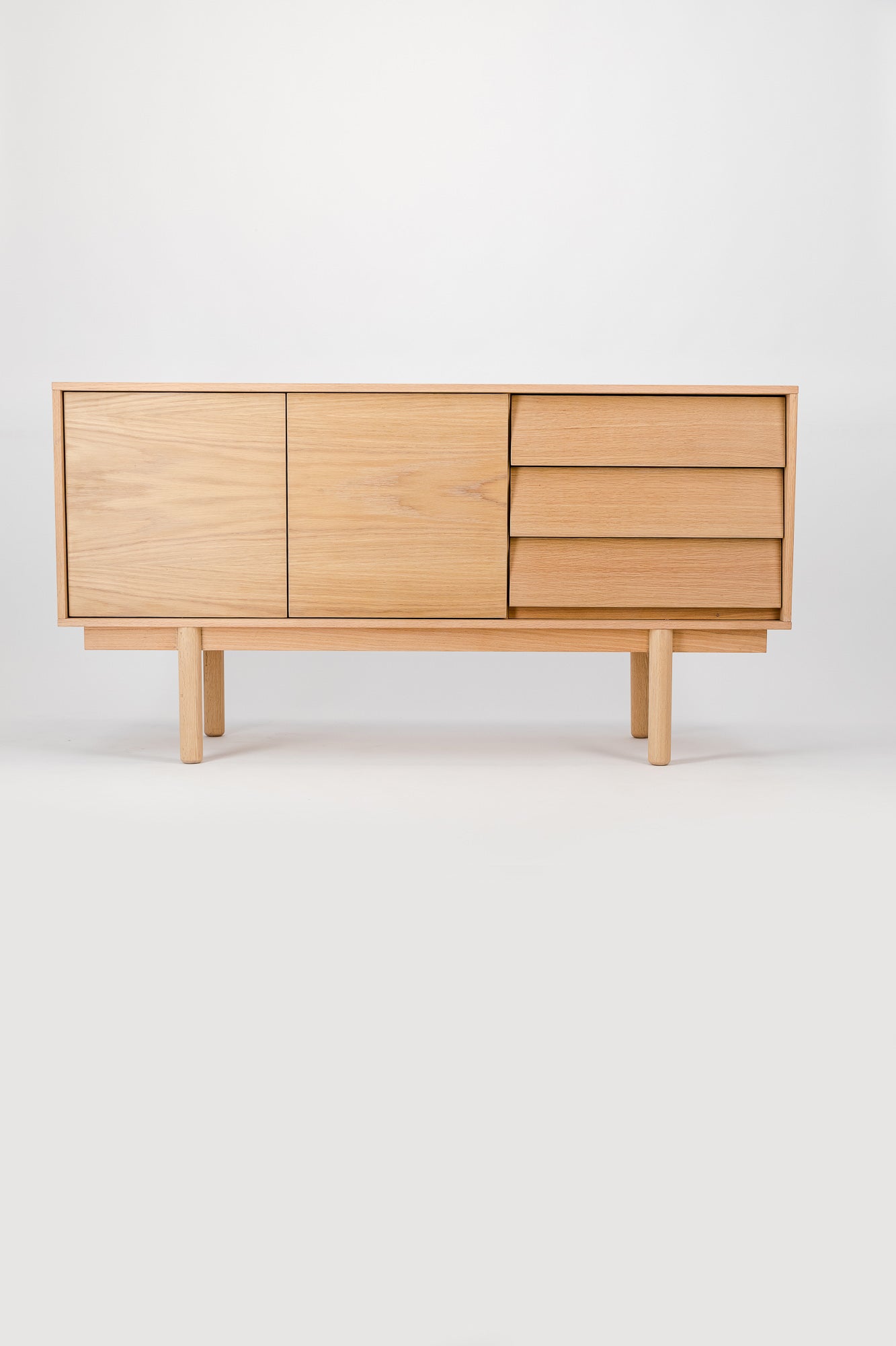 Frystark Mini Sideboard