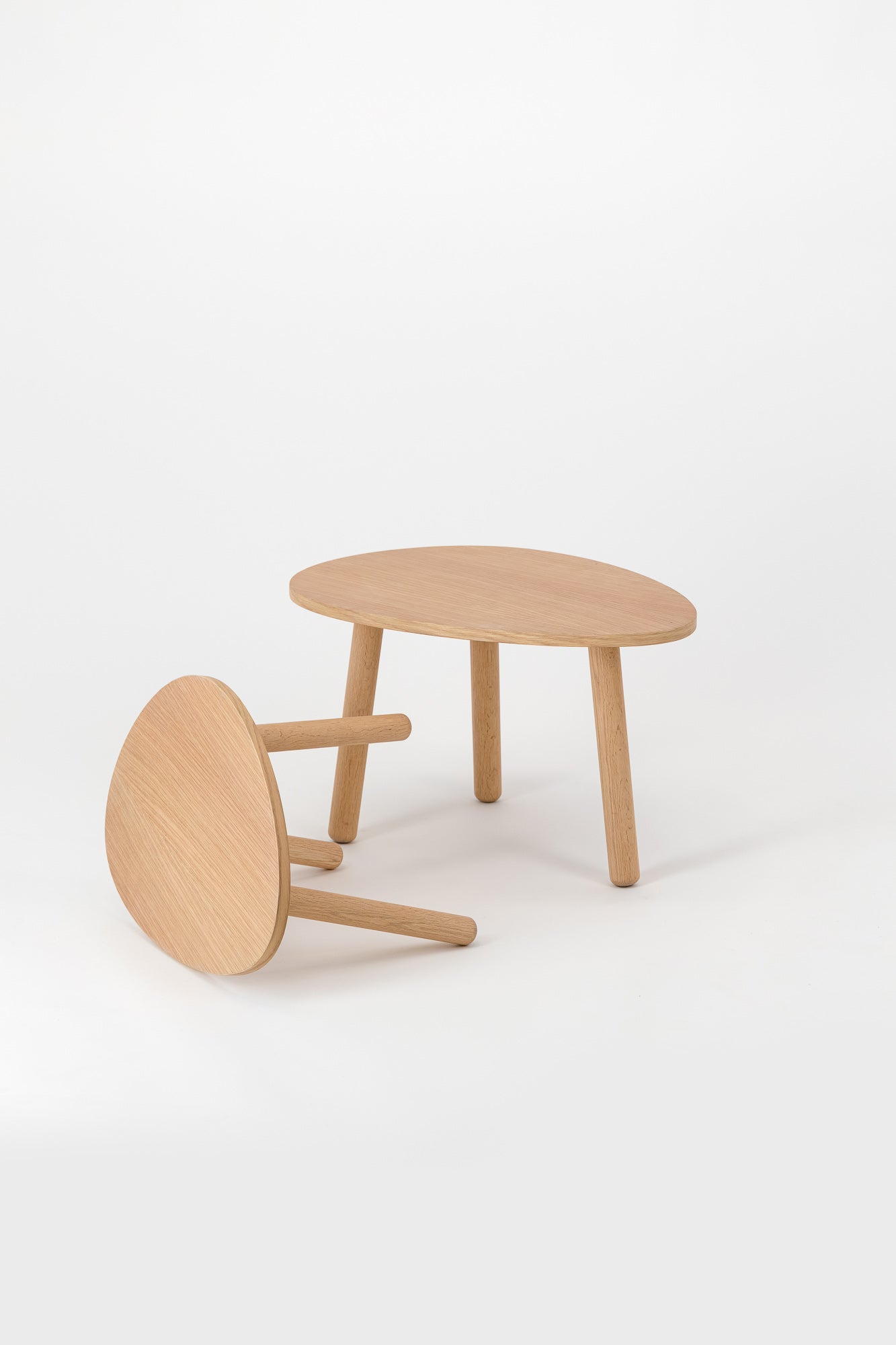 Frystark Oak Nesting Tables